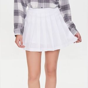 Forever 21 White pleated skirt